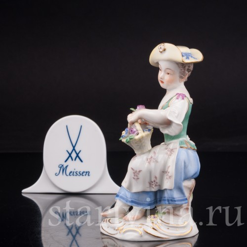 Фигурка из фарфора Девочка в шляпке Meissen, Германия, кон. 19 - нач. 20 вв.