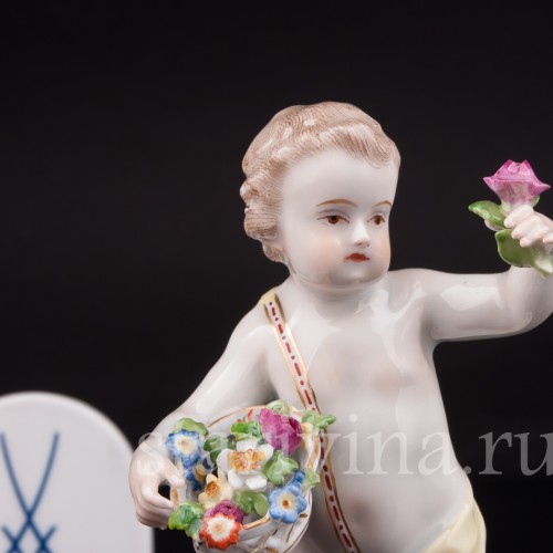 Фигурка путти из фарфора Аллегория Весны Meissen, Германия, кон. 19 - нач. 20 вв.