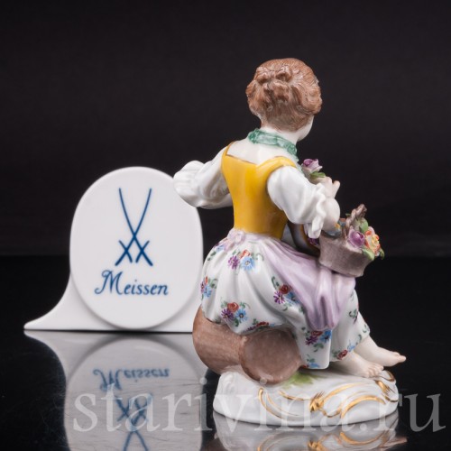 Фарфоровая статуэтка Девочка с корзинами цветов, Meissen, Германия, сер. 19 - нач. 20 вв.