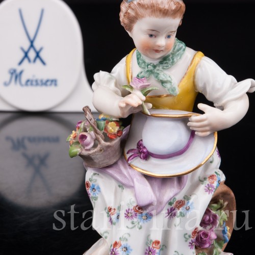 Фарфоровая статуэтка Девочка с корзинами цветов, Meissen, Германия, сер. 19 - нач. 20 вв.