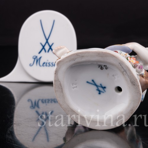 Фарфоровая статуэтка Девочка с корзинами цветов, Meissen, Германия, сер. 19 - нач. 20 вв.