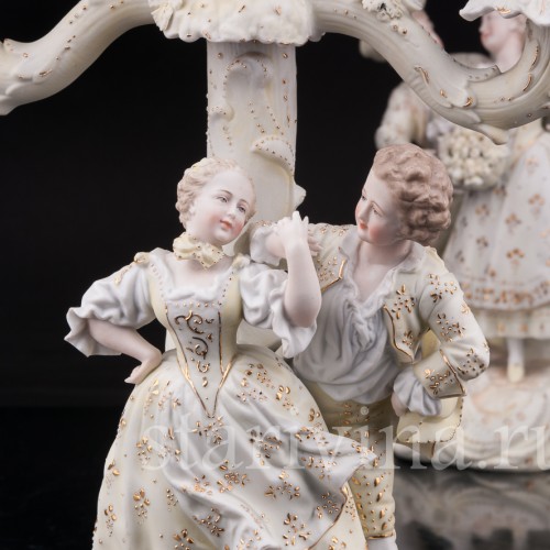 Фарфоровые Два канделябра с танцающими парами, Volkstedt, Германия, кон. 19 в.