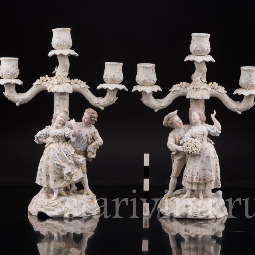 Фарфоровые Два канделябра с танцающими парами, Volkstedt, Германия, кон. 19 в.