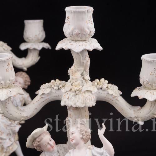 Фарфоровые Два канделябра с танцающими парами, Volkstedt, Германия, кон. 19 в.