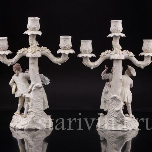 Фарфоровые Два канделябра с танцающими парами, Volkstedt, Германия, кон. 19 в.