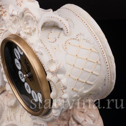 Декоративные фарфоровые часы "Влюбленные", Volkstedt, Германия, кон. 19 в.