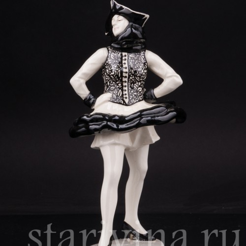 Статуэтка девушки из фарфора Венецианский карнавал, .