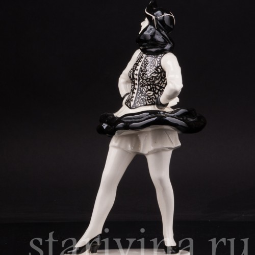 Статуэтка девушки из фарфора Венецианский карнавал, .