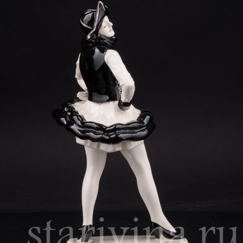 Статуэтка девушки из фарфора Венецианский карнавал, .