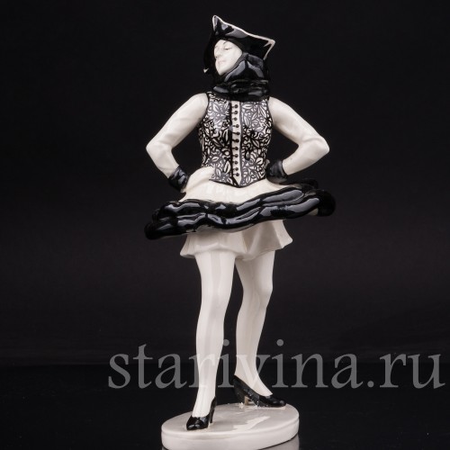 Статуэтка девушки из фарфора Венецианский карнавал, .