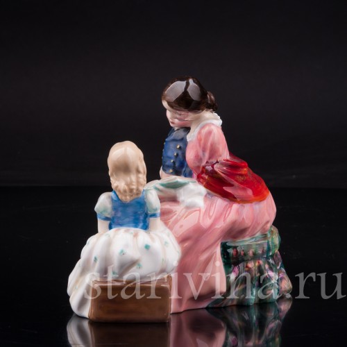 Фигурка из фарфора Сказка на ночь, Royal Doulton, Великобритания, сер. 20 века..