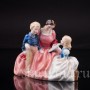 Фигурка из фарфора Сказка на ночь, Royal Doulton, Великобритания, сер. 20 века..