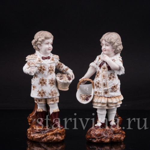 Парные фарфоровые статуэтки Дети с корзинами цветов, Volkstedt, Германия, кон. 19 в.