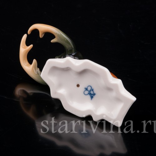 Фигурка из фарфора Жук-олень, Volkstedt, Германия, до 1935 г.