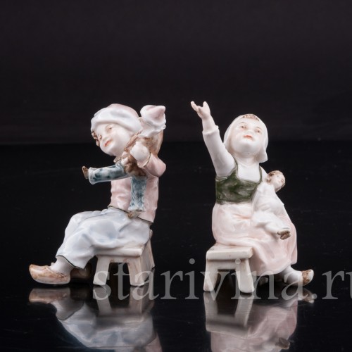 Парные фарфоровые статуэтки Дети с куклами, миниатюры, Karl Ens, Германия, нач. 20 в.