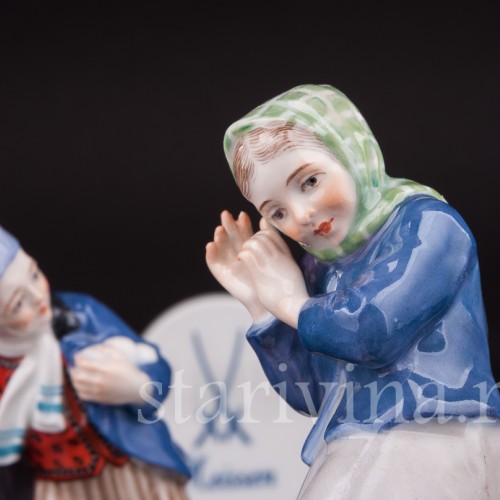 Парные фарфоровые статуэтки Дети, играющие в снежки, Meissen, Германия, нач. 20 в.