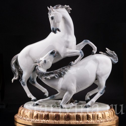 Фарфоровая композиция Играющие жеребцы, Rosenthal, Германия, 1956 год.