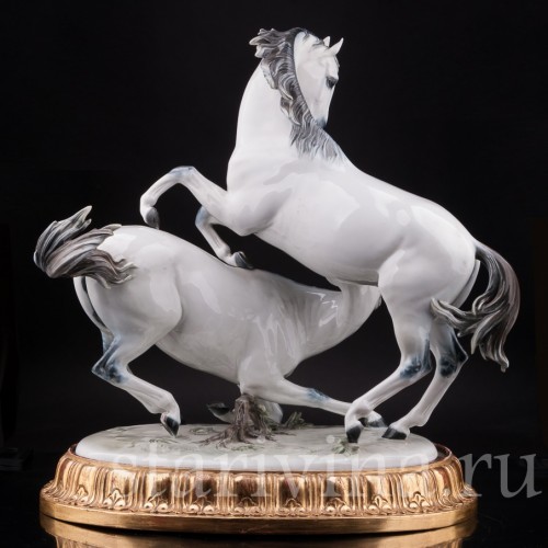 Фарфоровая композиция Играющие жеребцы, Rosenthal, Германия, 1956 год.