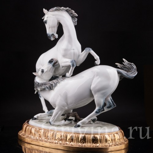 Фарфоровая композиция Играющие жеребцы, Rosenthal, Германия, 1956 год.