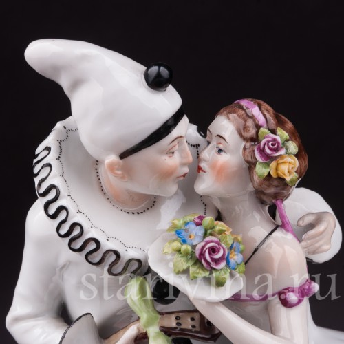 Фарфоровая статуэтка Пьеро и Коломбина, Дрезден, Германия, нач. 20 в.