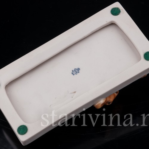 Лежащая собака, Volkstedt, Германия, вт. пол. 20 в