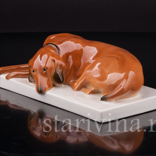 Лежащая собака, Volkstedt, Германия, вт. пол. 20 в