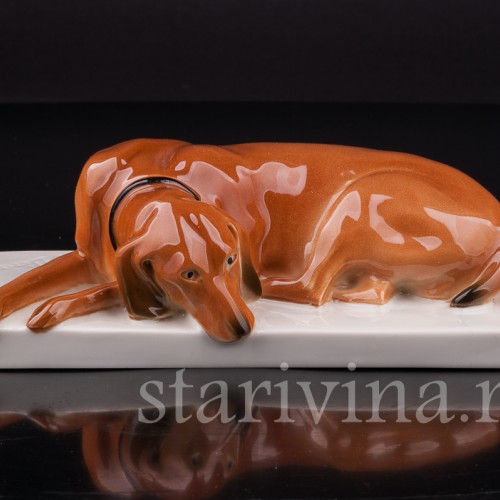 Лежащая собака, Volkstedt, Германия, вт. пол. 20 в