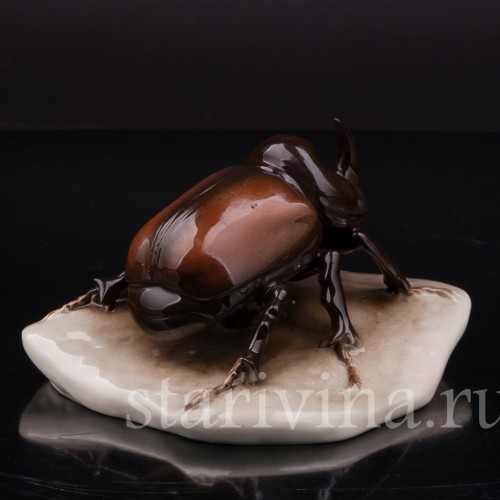 Фигурка из фарфора Жук-носорог Royal Dux, Чехия, 1918-45 гг.