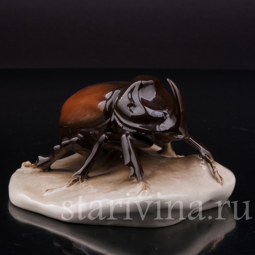 Фигурка из фарфора Жук-носорог Royal Dux, Чехия, 1918-45 гг.