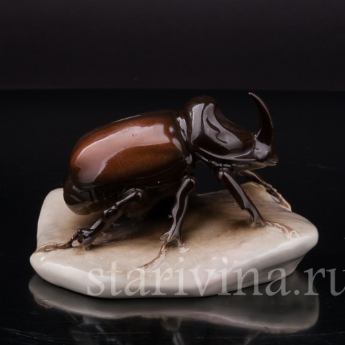 Фигурка из фарфора Жук-носорог Royal Dux, Чехия, 1918-45 гг.
