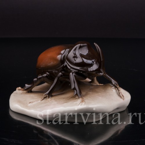 Фигурка из фарфора Жук-носорог Royal Dux, Чехия, 1918-45 гг.