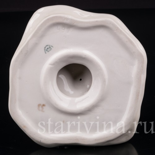 Фигурка из фарфора Жук-носорог Royal Dux, Чехия, 1918-45 гг.