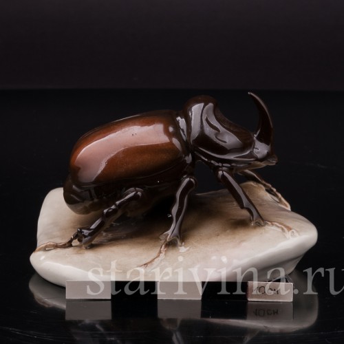 Фигурка из фарфора Жук-носорог Royal Dux, Чехия, 1918-45 гг.