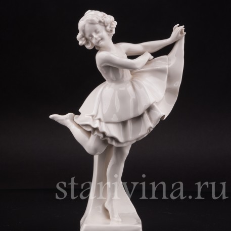 Фарфоровая статуэтка Танцующая девочка Schwarzburger, Германия, нач. 20 века.