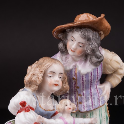 Фарфоровая статуэтка Дети с куклой Dressel, Kister & Co, Германия, нач. 20 в.