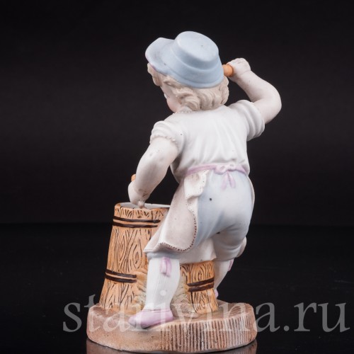 Фигурка из фарфора Маленький бондарь, Германия, 19 в.