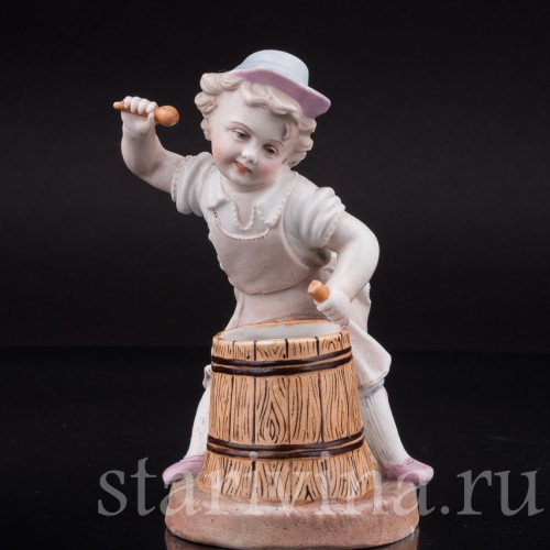 Фигурка из фарфора Маленький бондарь, Германия, 19 в.