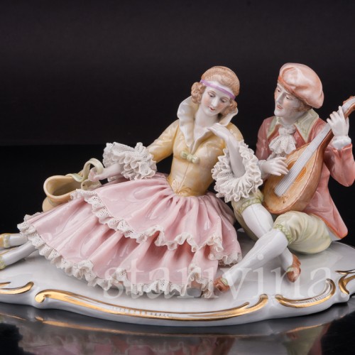 Фарфоровая фигурка Пара с мандолиной, кружевная, Muller & Co, Германия, перв. пол. 20 в.