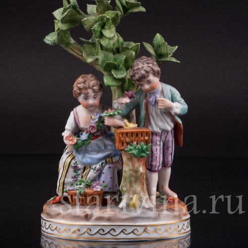 Композиция из фарфора Аллегория весны, дети под деревом с птицами и цветами, Carl Thieme, Германия, сер. 20 века.