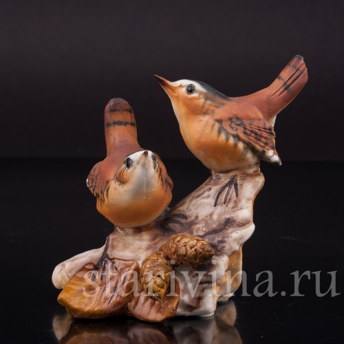 Фарфоровая статуэтка Два крапивника Capodimonte, Италия, вт. пол. 20 века.