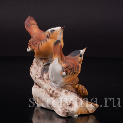 Фарфоровая статуэтка Два крапивника Capodimonte, Италия, вт. пол. 20 века.