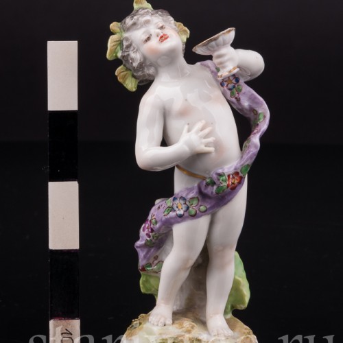 Фарфоровая фигурка Аллегория вкуса, путти с чашей, Германия, 19 век.