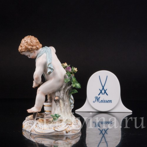 Фарфоровая статуэтка Аллегория земли, путти с лопатой, Meissen, Германия, сер. 19 - нач. 20 вв.