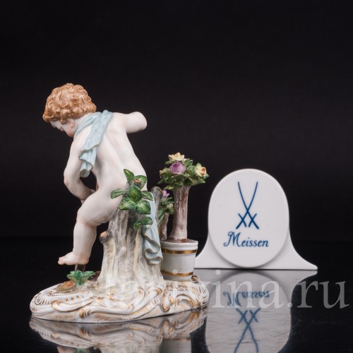 Фарфоровая статуэтка Аллегория земли, путти с лопатой, Meissen, Германия, сер. 19 - нач. 20 вв.