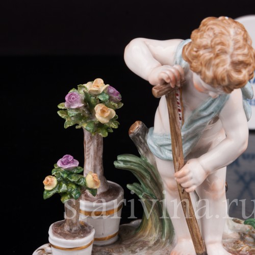 Фарфоровая статуэтка Аллегория земли, путти с лопатой, Meissen, Германия, сер. 19 - нач. 20 вв.