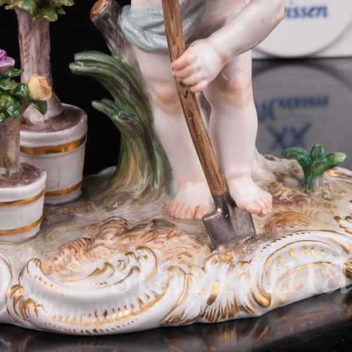 Фарфоровая статуэтка Аллегория земли, путти с лопатой, Meissen, Германия, сер. 19 - нач. 20 вв.