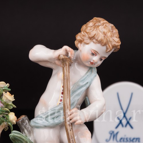 Фарфоровая статуэтка Аллегория земли, путти с лопатой, Meissen, Германия, сер. 19 - нач. 20 вв.