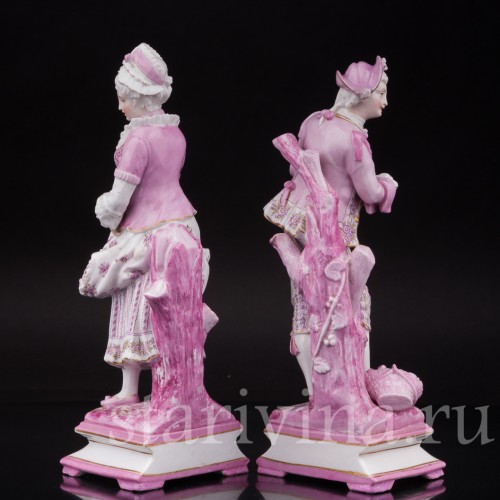 Парные фарфоровые статуэтки Пара в розовом, Франция, 19 в.