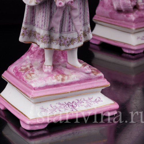 Парные фарфоровые статуэтки Пара в розовом, Франция, 19 в.