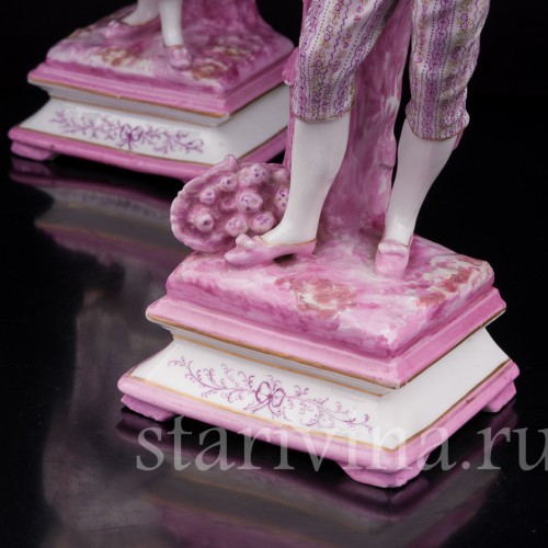 Парные фарфоровые статуэтки Пара в розовом, Франция, 19 в.